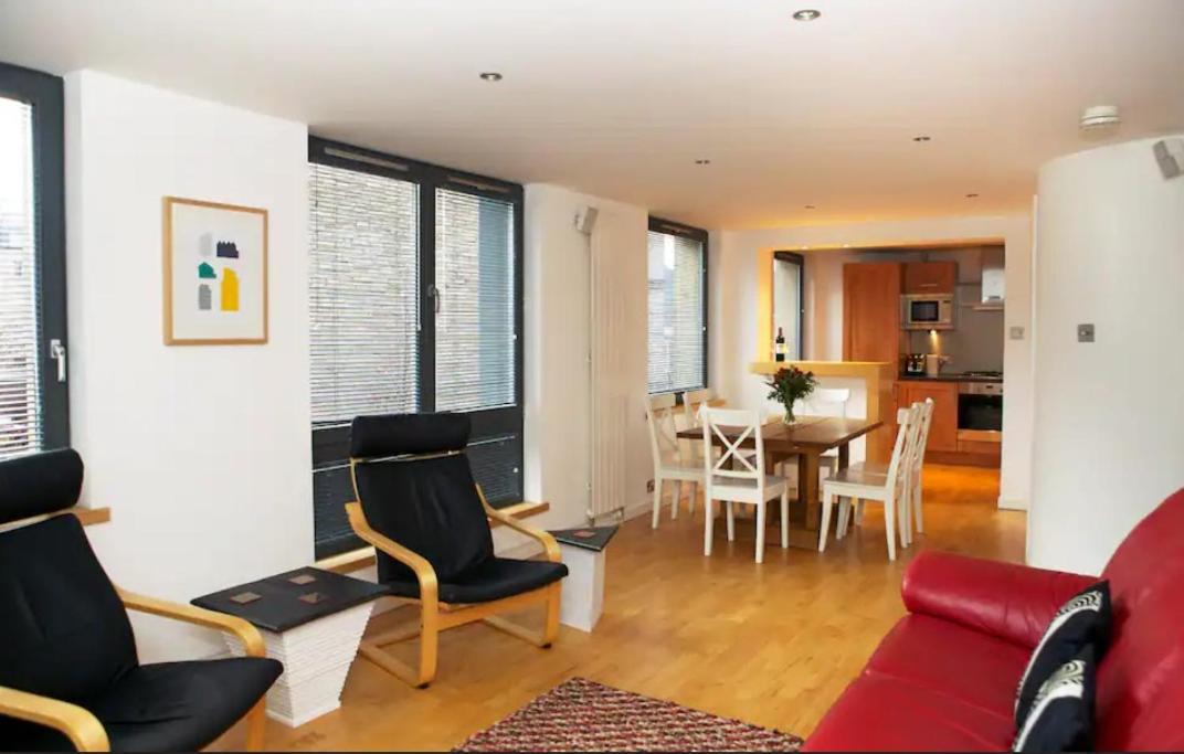 Joivy Inviting Flat With Parking In Canonmills Edimburgo Esterno foto